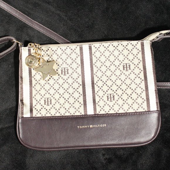Tommy Hilfiger Purse - Picture 4 of 9